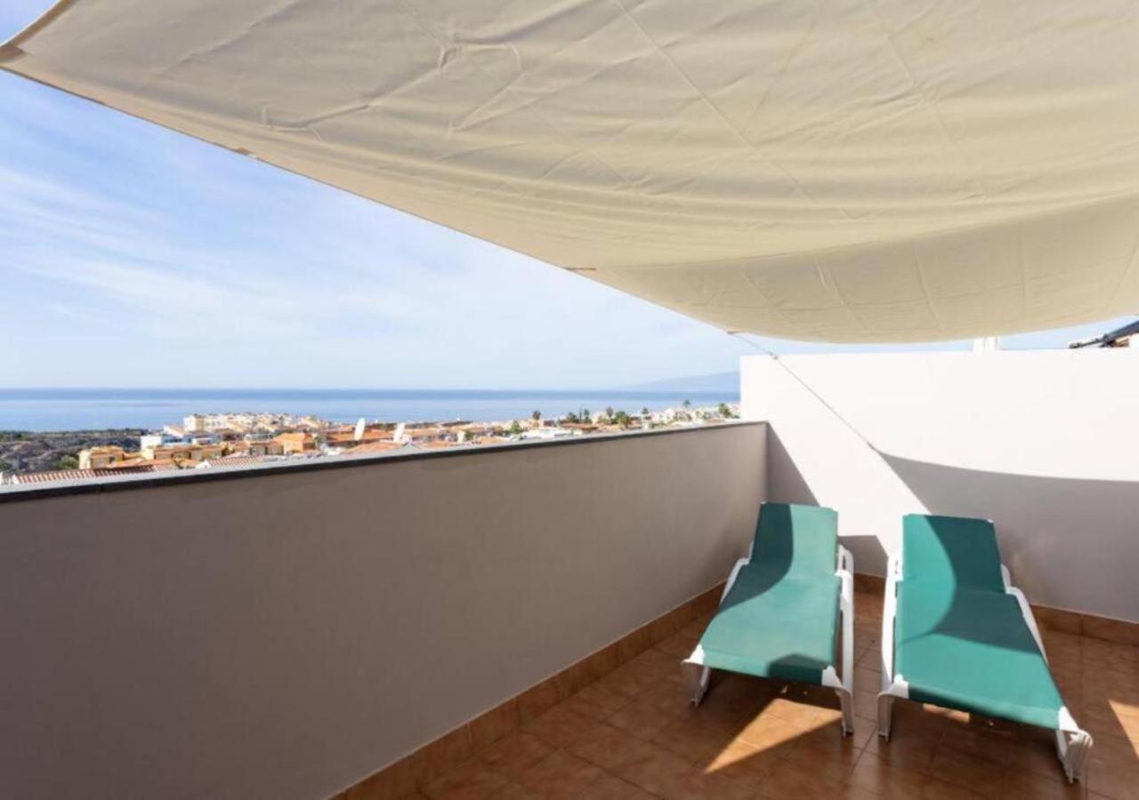 Townhouse With Pool And Sea View In * Callao Salvaje
